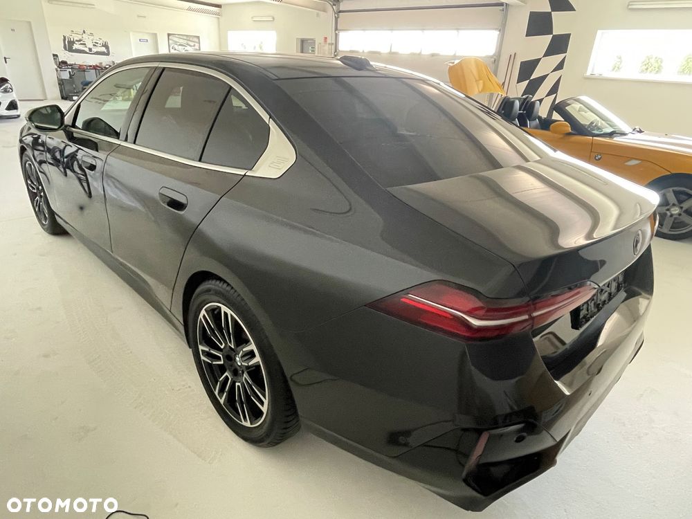 BMW Seria 5 520d - 5
