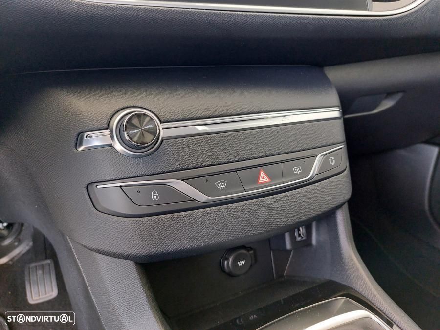 Peugeot 308 SW 1.5 BlueHDi Style - 32