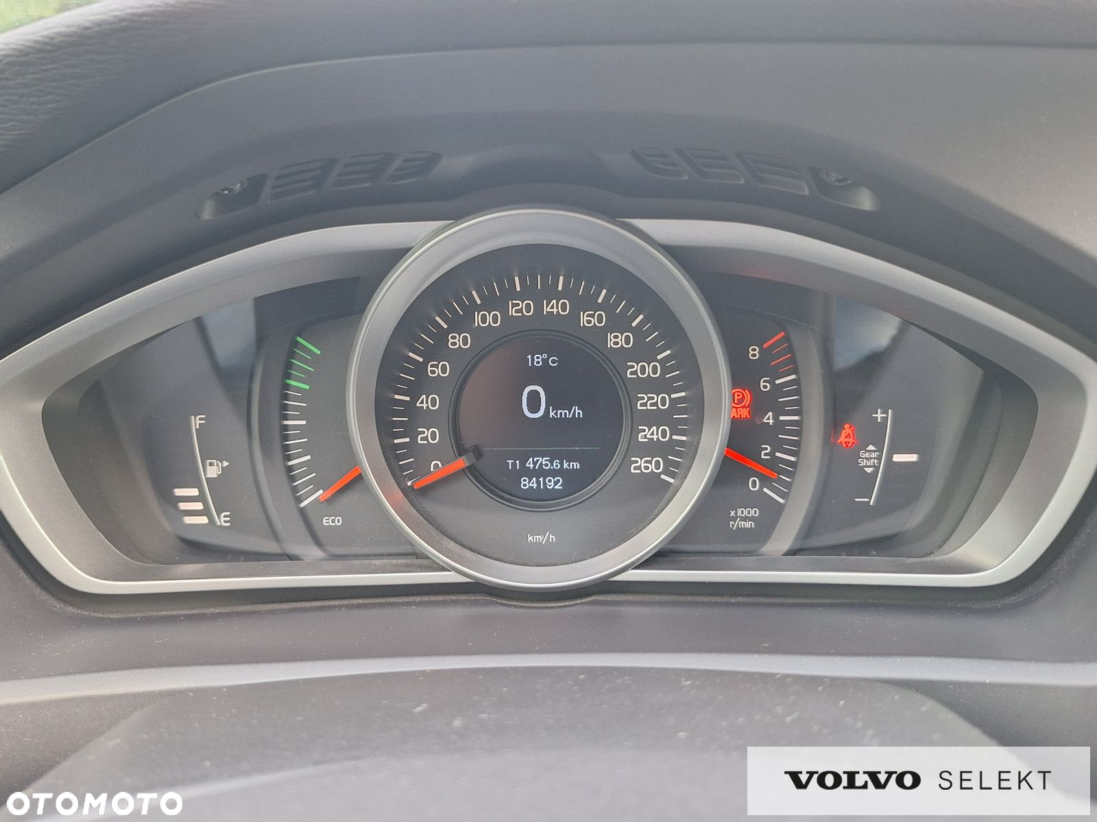 Volvo V40 - 18