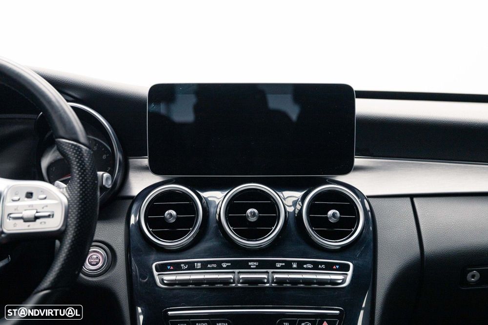 Mercedes-Benz C 300 e AMG Line - 26