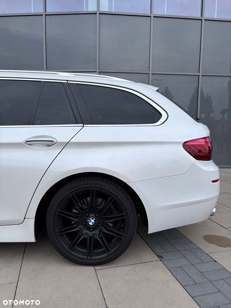 BMW Seria 5 520d Luxury Line - 13