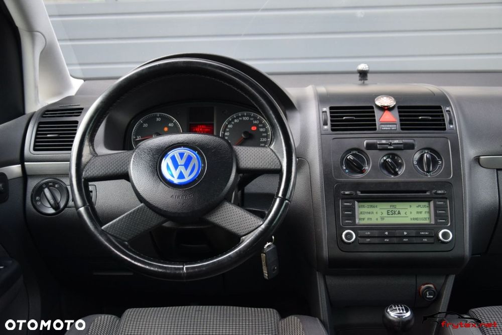 Volkswagen Touran - 31