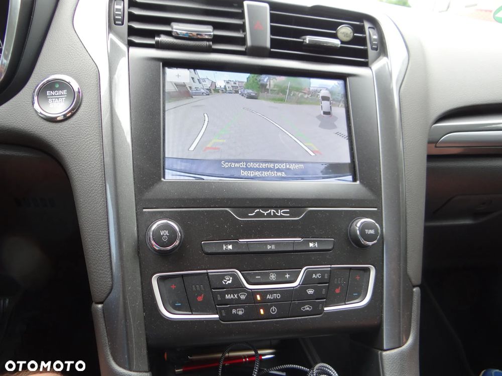 Ford Mondeo Turnier 2.0 EcoBlue Titanium - 12