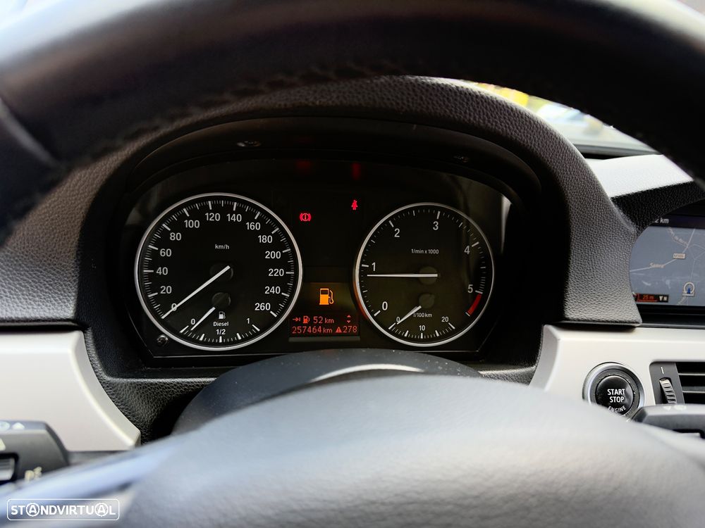BMW 320 d Navigation Sport - 45