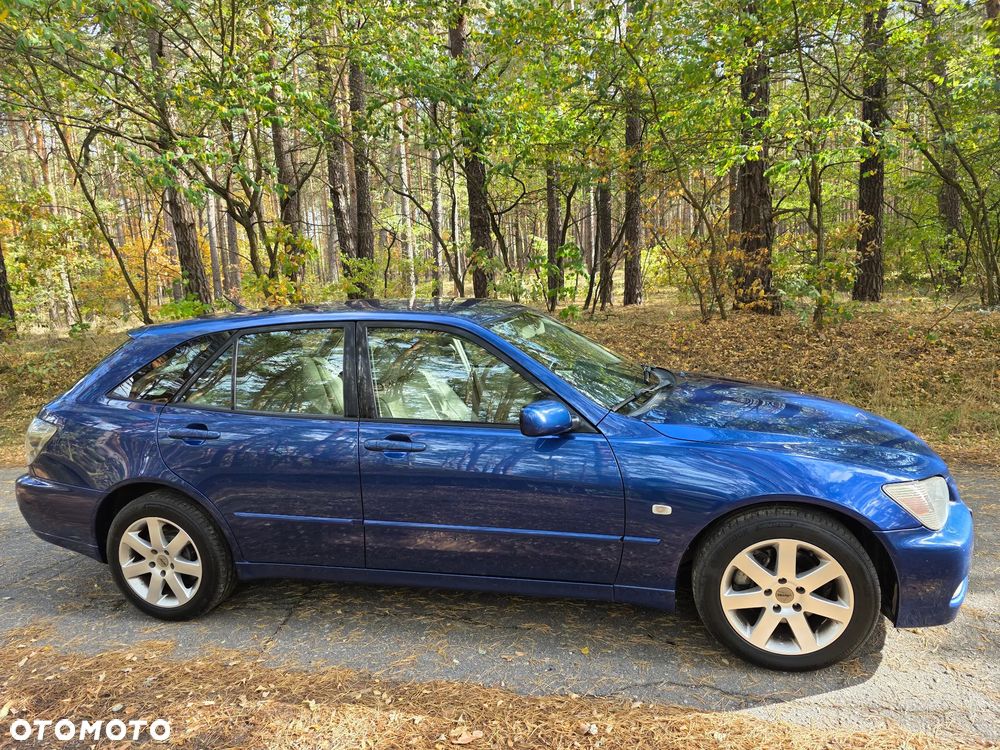 Lexus IS - 5
