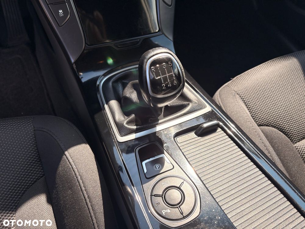 Hyundai i40 2.0 Premium - 32