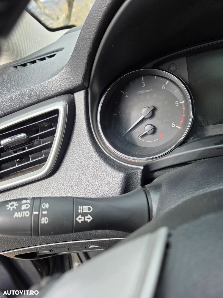 Nissan Qashqai 1.6 DCI Start/Stop 4X4-i Tekna - 19