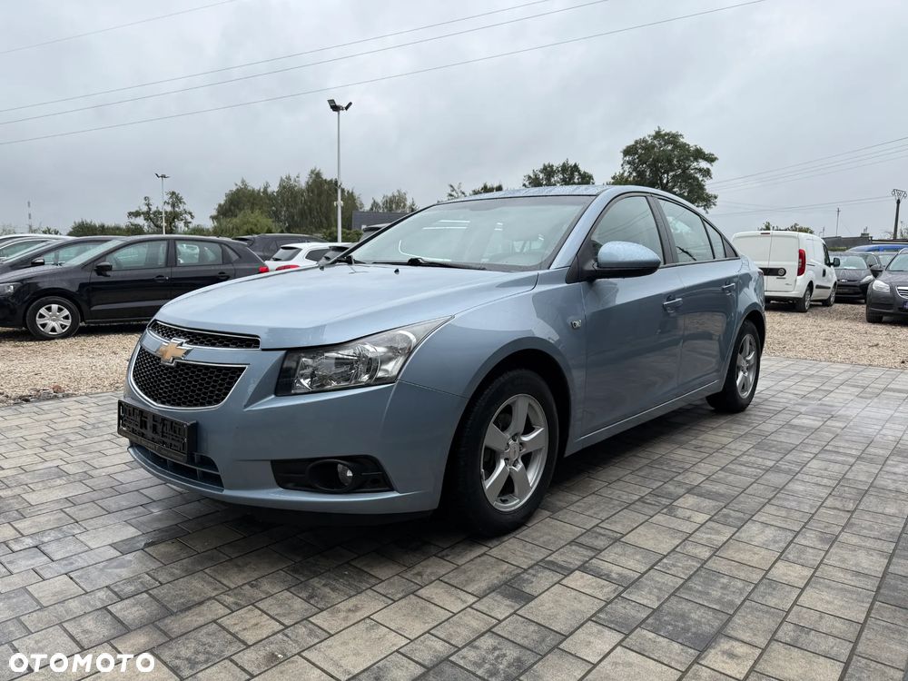 Chevrolet Cruze 1.6 LS - 25