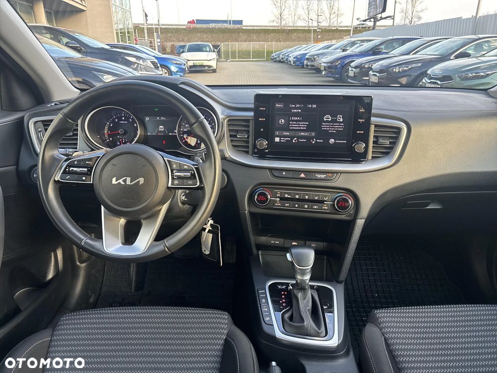 Kia Ceed - 13