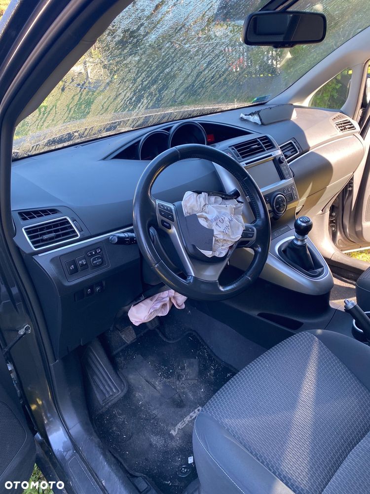 Toyota Verso 1.8 Premium 7os - 14