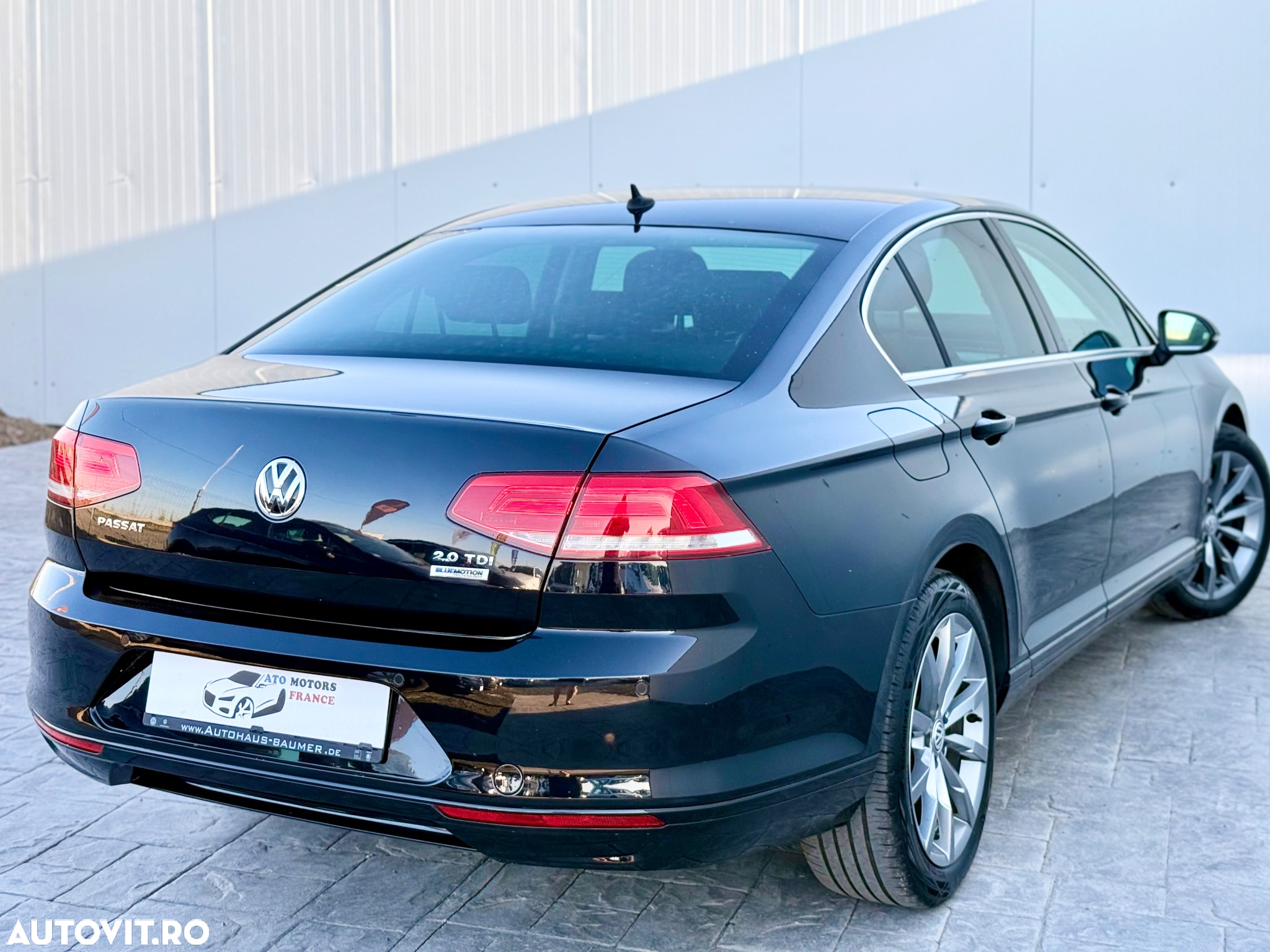 Volkswagen Passat 2.0 TDI (BlueMotion Technology) Trendline - 3