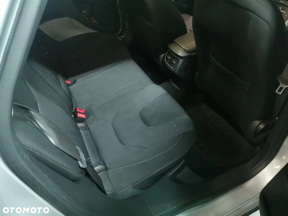 Ford Mondeo 2.0 TDCi Titanium - 37