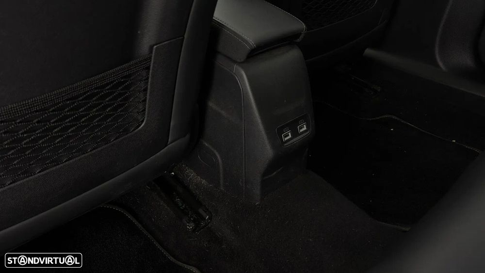 Peugeot 2008 1.2 PureTech GT Pack EAT8 - 43