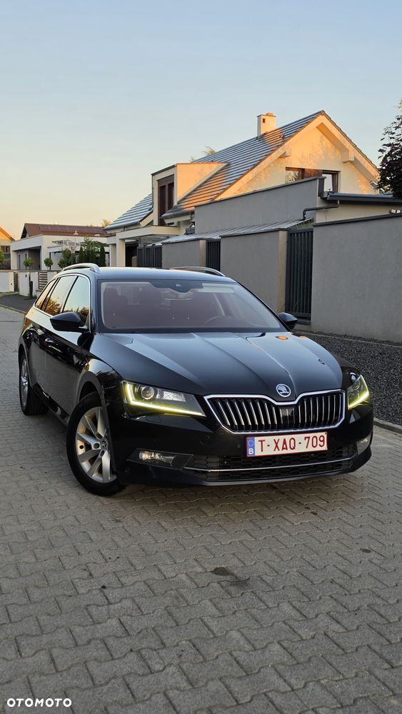 Skoda Superb 2.0 TDI DSG Premium Edition - 2