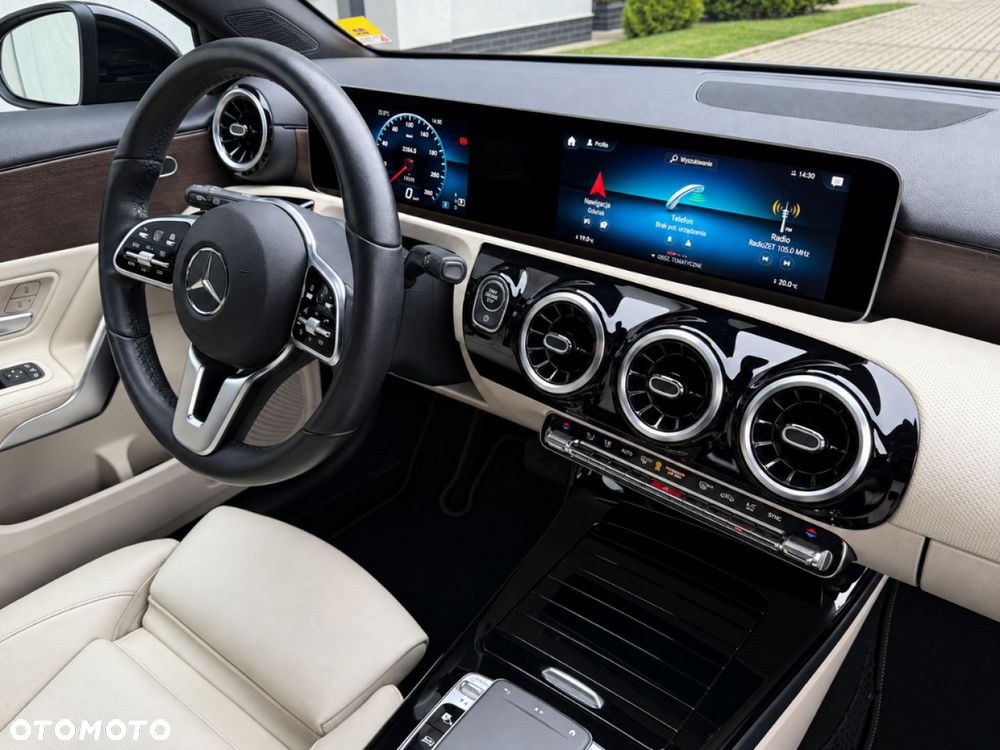 Mercedes-Benz Klasa A 200 Style 7G-DCT - 28