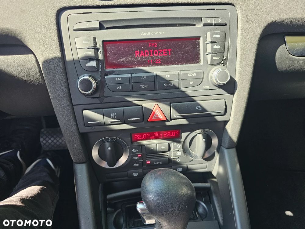 Audi A3 3-drzwiowe 1.6 tiptronic Attraction - 15