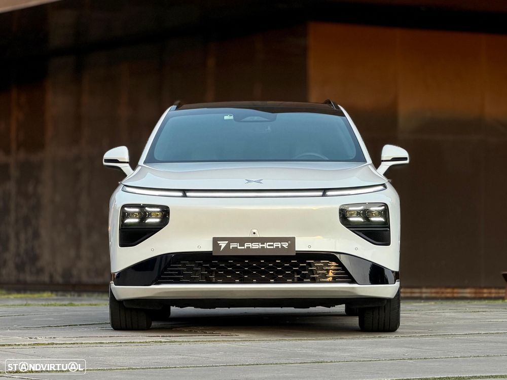 Xpeng G9 98 kWh Long Range - 12