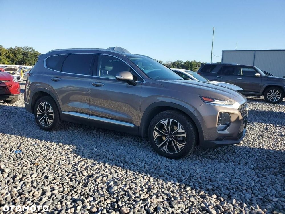 Hyundai Santa Fe - 5