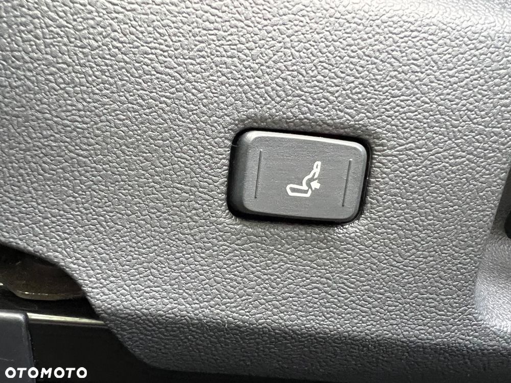 Toyota Corolla 1.8 Hybrid GPF Comfort - 28