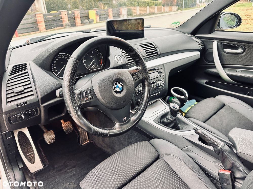 BMW Seria 1 120d DPF - 29