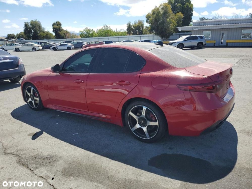 Alfa Romeo Giulia - 6