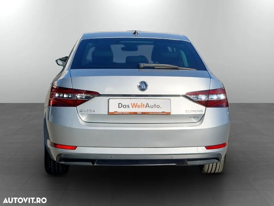 Skoda Superb 2.0 TDI DSG 4X4 Style - 8