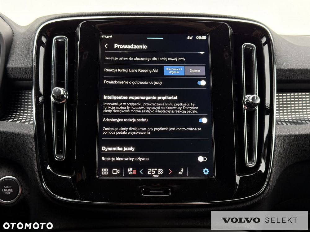 Volvo XC 40 - 32
