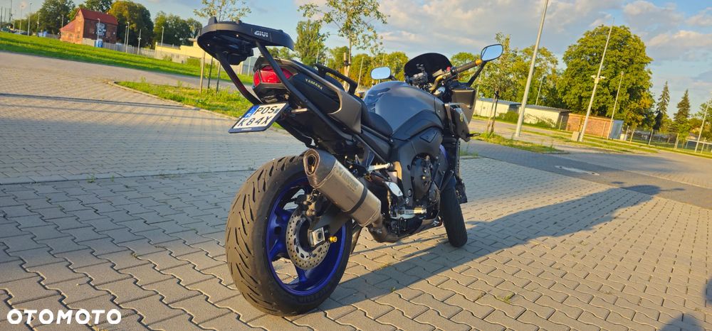 Yamaha FZ8 - 3