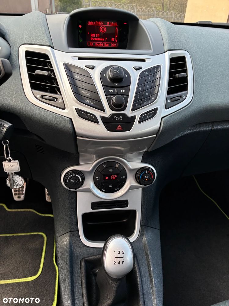 Ford Fiesta - 14