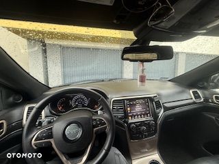 Jeep Grand Cherokee - 14