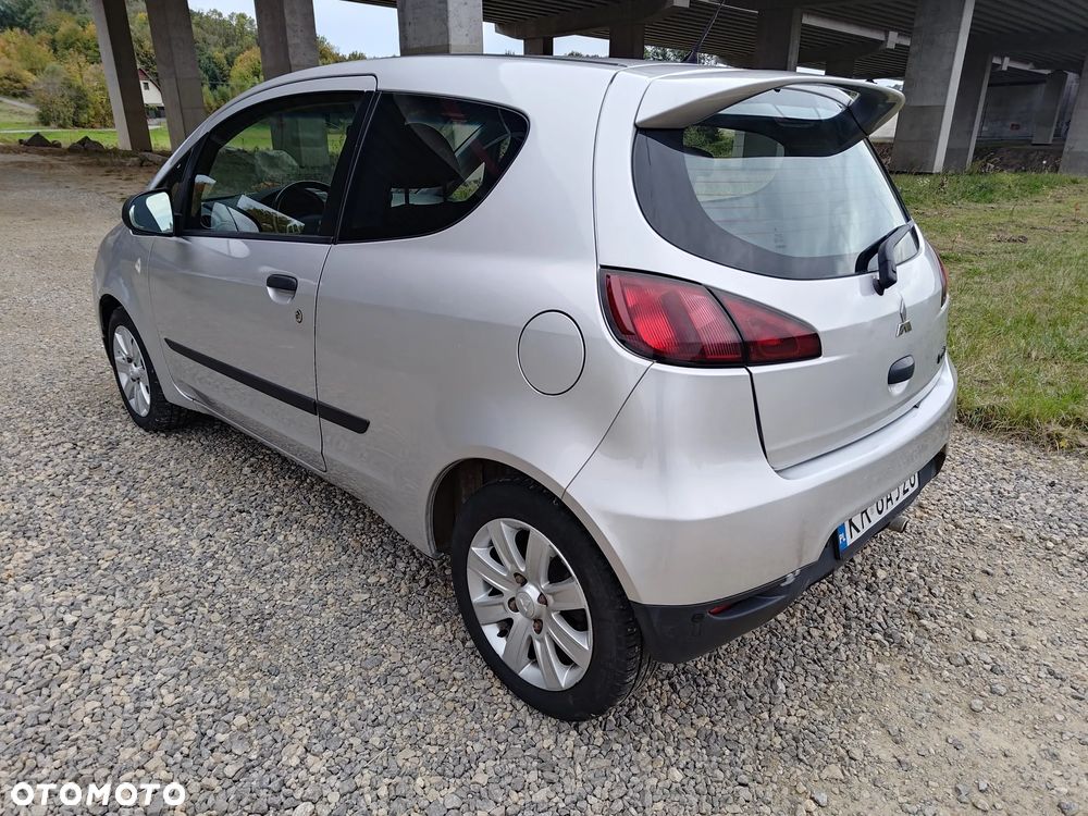 Mitsubishi Colt 2010 photo 4