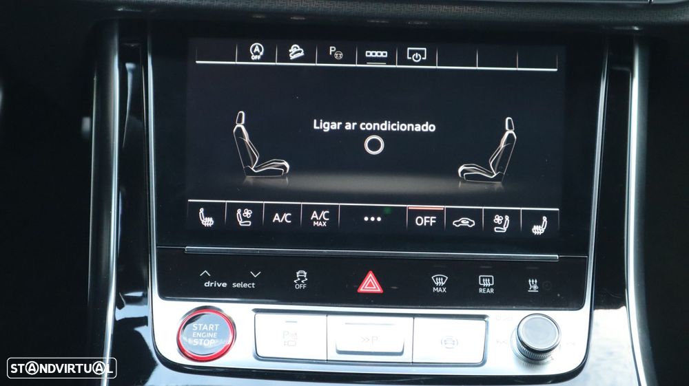 Audi RS Q8 4.0 TFSI quattro Tiptronic - 25