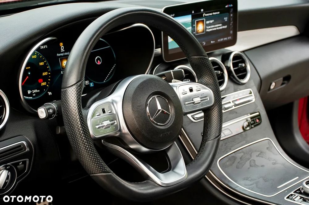 Mercedes-Benz Klasa C 300 d 4Matic 9G-TRONIC AMG Line - 32