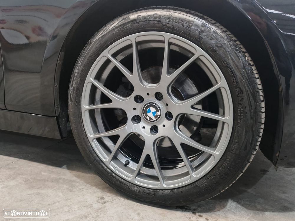 BMW 318 d Touring - 13