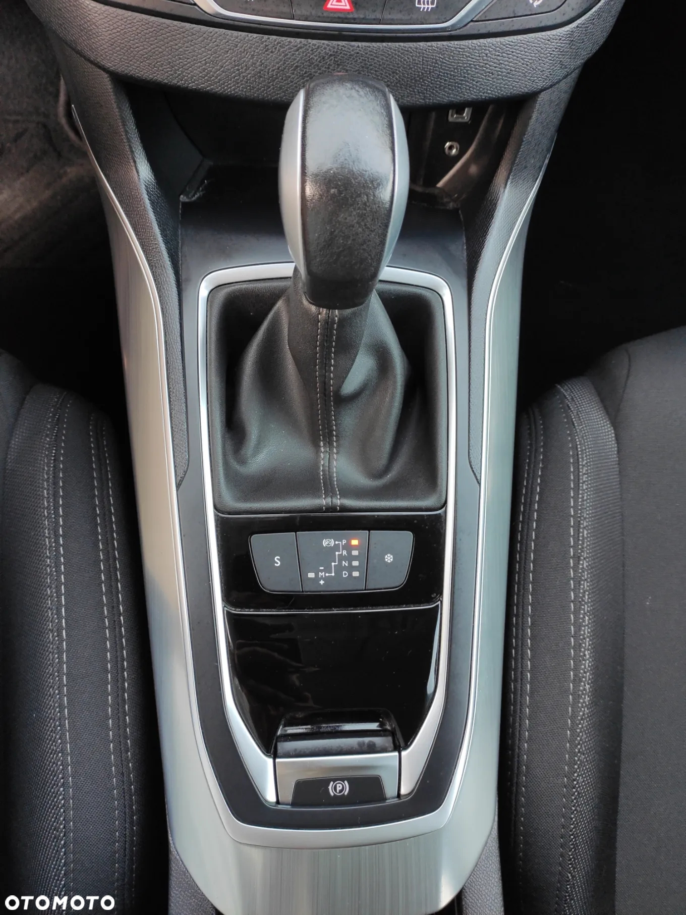 Peugeot 308 1.2 PureTech Allure S&S - 28