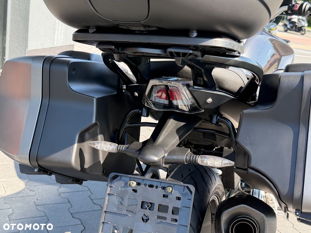 BMW R - 12