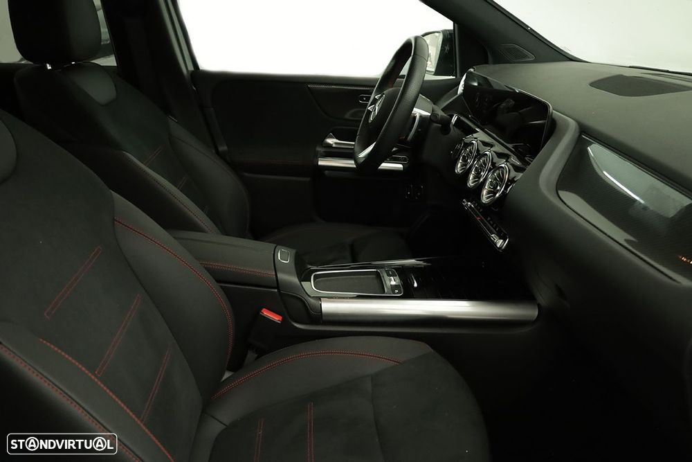 Mercedes-Benz B 250 e AMG Line - 23