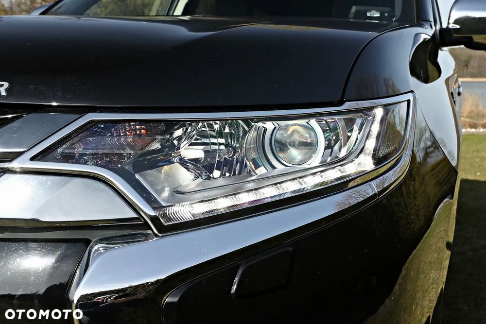 Mitsubishi Outlander - 19