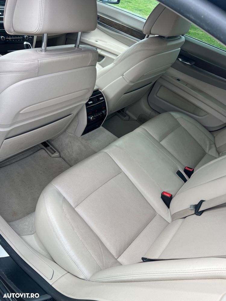 BMW Seria 7 730d xDrive - 14