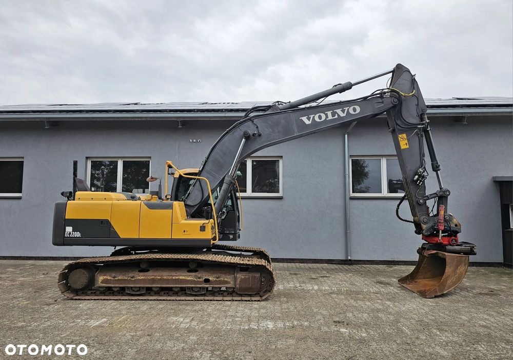 Volvo EC 220DL - 2