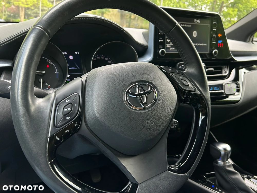 Toyota C-HR - 11