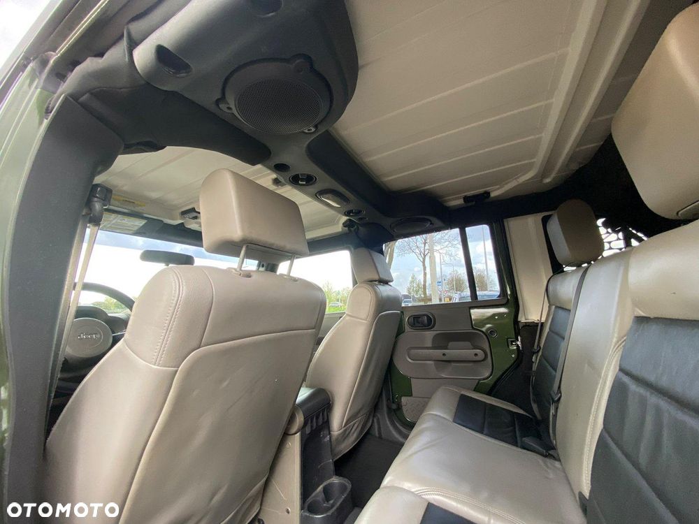 Jeep Wrangler - 22