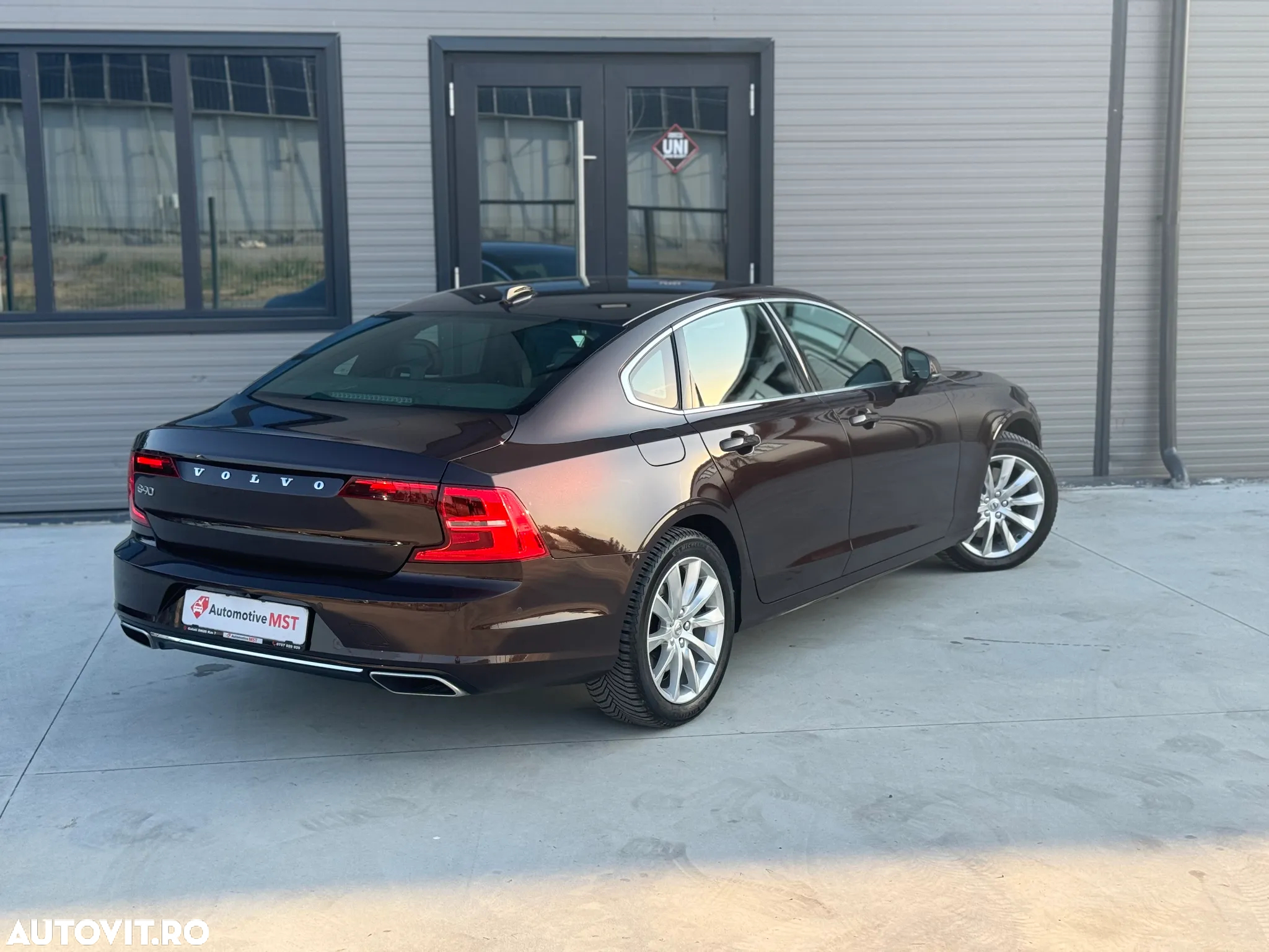 Volvo S90 - 3