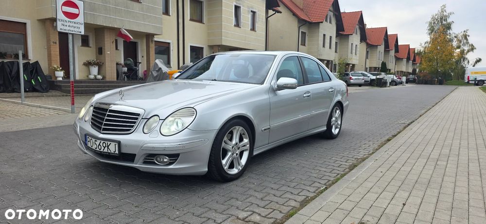Mercedes-Benz E-Class 2006 photo 2