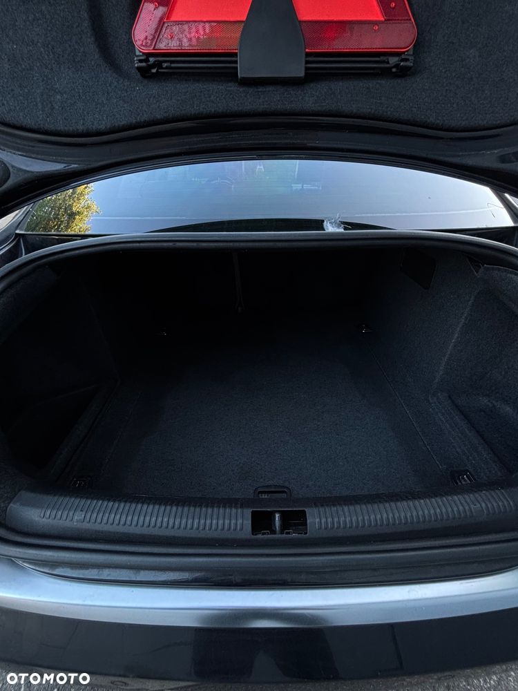 Audi A4 Limousine - 14