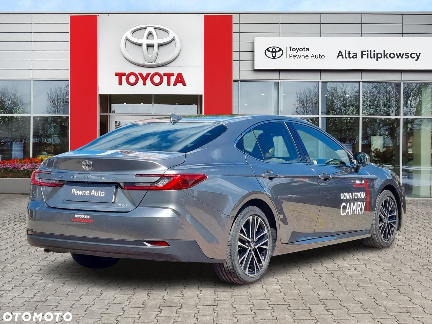 Toyota Camry - 2