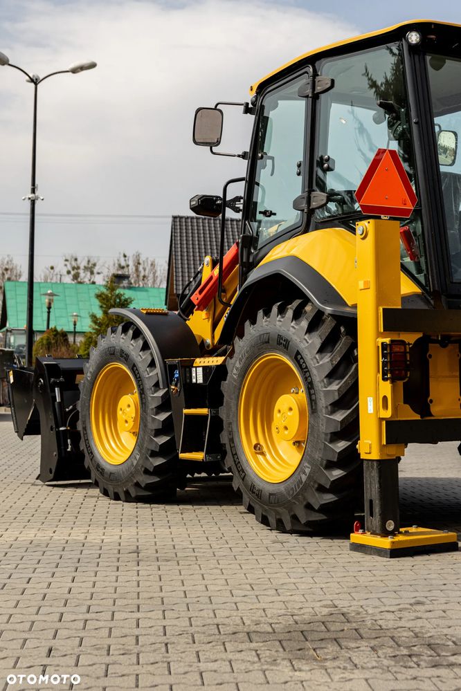 Caterpillar CAT 444 - 21