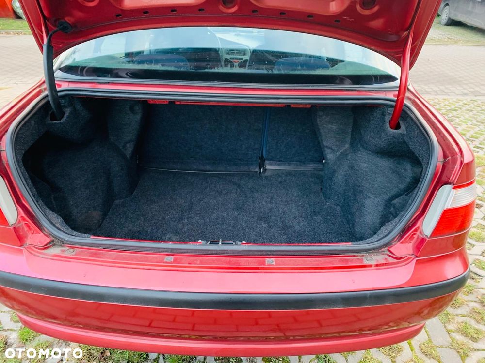 Fiat Albea 1.2 16V Actual / EL - 8