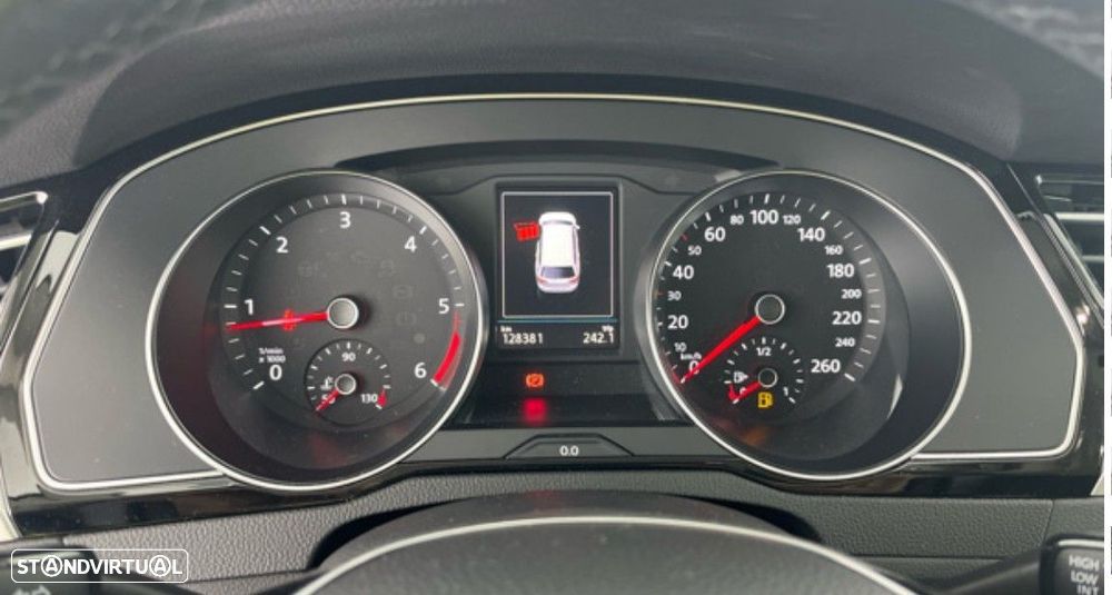 VW Passat Variant 1.6 TDI Confortline - 6