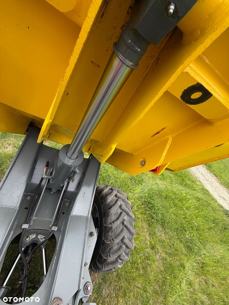 Wacker Neuson DW90 Wozidło 4x4 OBROTOWE.  9 ton ładowność z Pełną kabiną.  1799 mtg 2022 rok. Jak nowe z salonu PERKINS turbo silnik 4cylindry! Pochodzi z Norweskiego Gospodarstwa Ziemniaczanego! Pełne sterowanie dżojstik REWERS HYDROSTATIC. Ogrzewana wentylowana Kabina Opony zero zużycia. Aktualna DEKRA. Kamery wysokiej jakośći! Zero luzów i wycieków. Szybka wolna jazda. Wielka Okazja. Oświetlenie pełne Fabryczne. Hak. Podzespoły dosłownie Nowe! Lokalizacja NOWY SĄCZA - 23